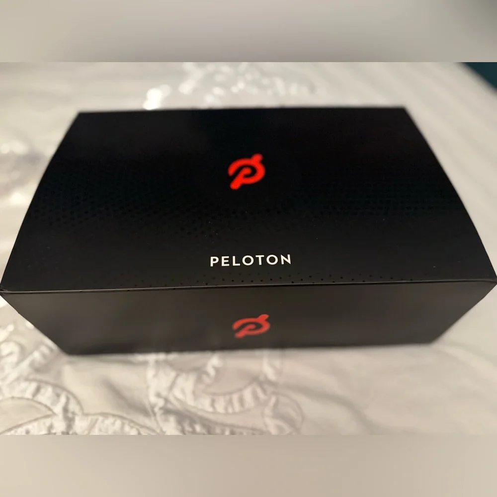PELOTON CYCLING SHOES - Picture 13 of 14